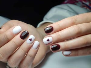 Manicure hybrydowy Toruń | Trwałe paznokcie i perfekcyjne wykończenie – Syrenka